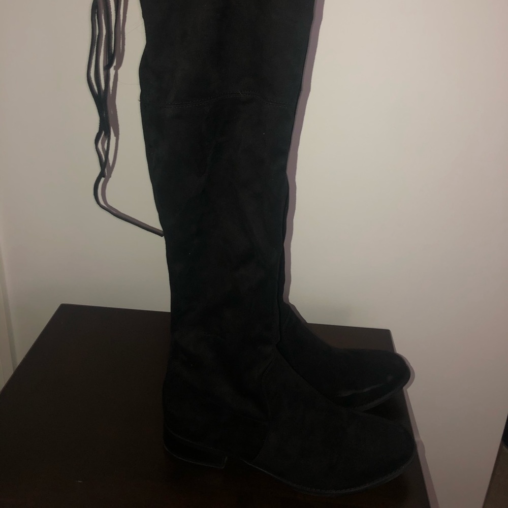 Knee high/over the knee boots